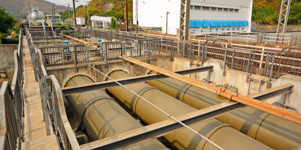 Tuberos · Instalación / Mantenimiento Tuberías Industriales Eixample · Soldadura y Unión de Tuberías